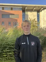 Niklas M.