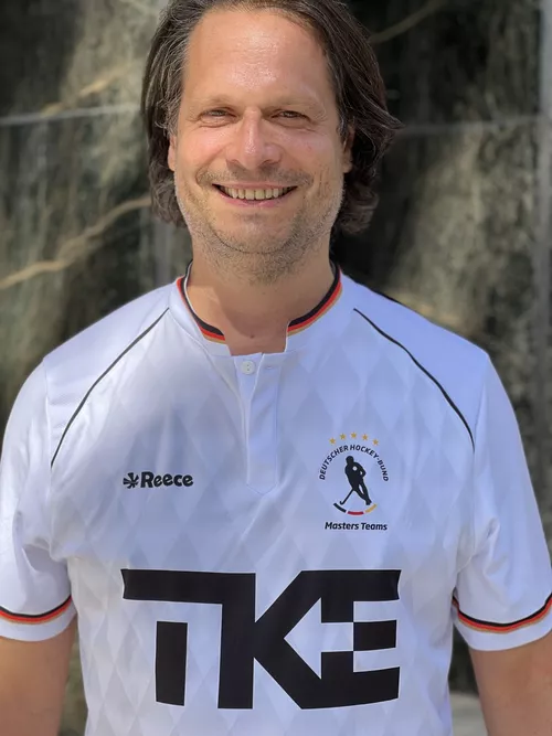 Replika_Logo_Masters_Team_CMYK_300