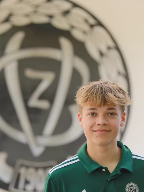 player image